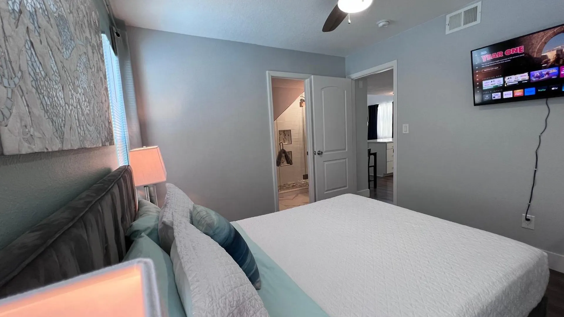 Tampa Long Stay- Pool-Wifi-Moffitt-Relocation-Raymond J Stadium-Central Location-Riverwalk-All New-St Joe Hospital