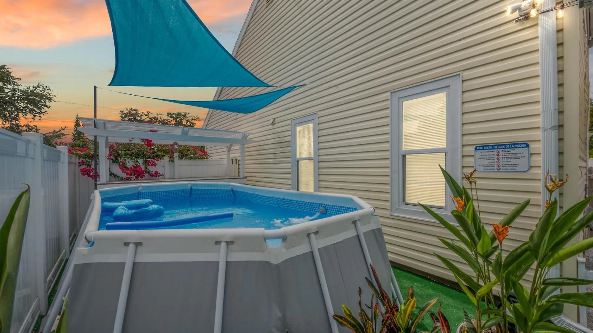 Villa Tampa Long Stay- Pool-Wifi-Moffitt-Relocation-Raymond J Stadium-Central Location-Riverwalk-All New-St Joe Hospital