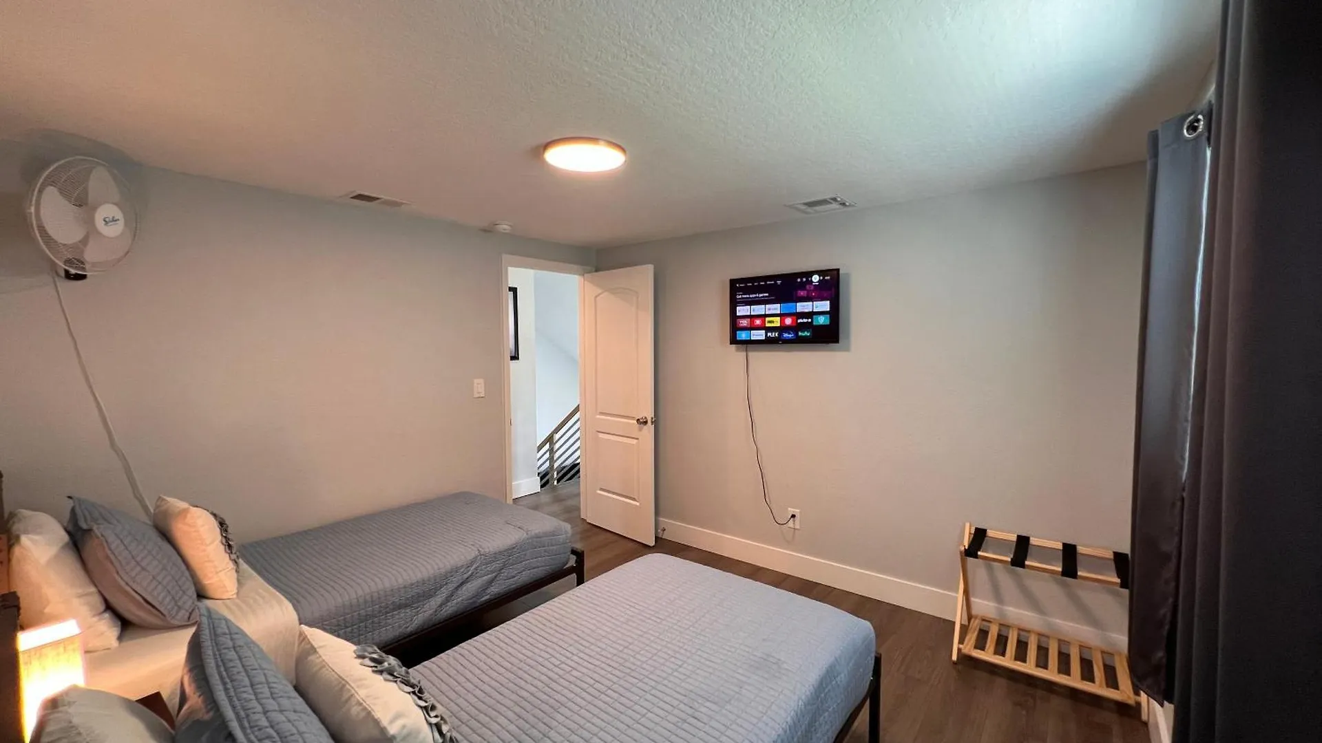 Tampa Long Stay- Pool-Wifi-Moffitt-Relocation-Raymond J Stadium-Central Location-Riverwalk-All New-St Joe Hospital USA